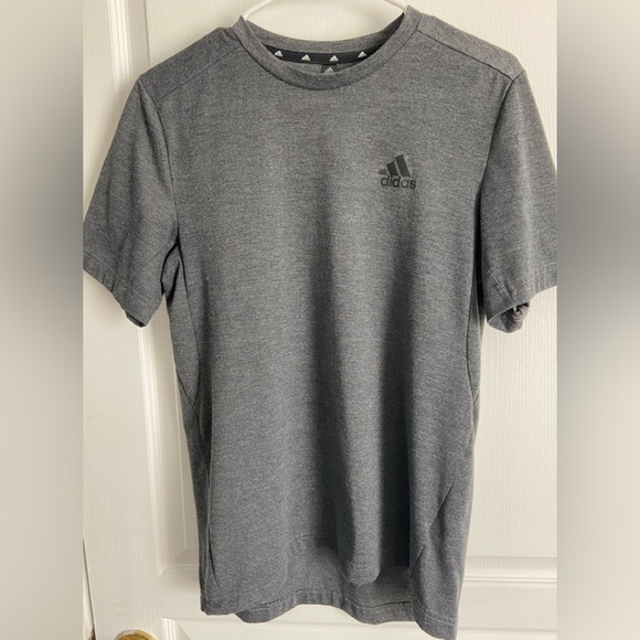 Adidas- AEROREADY Men’s Workout Top - Picture 1 of 5